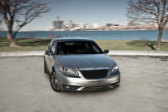 Chrysler 200 photo 33