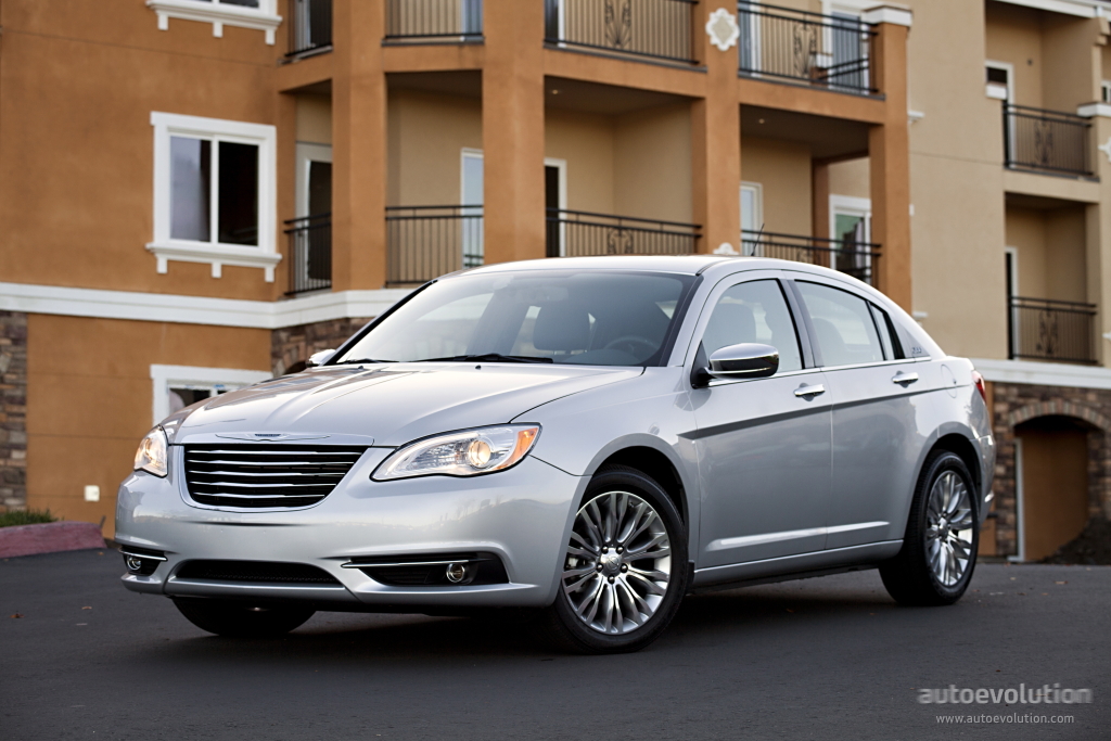 Chrysler 200 photo 16
