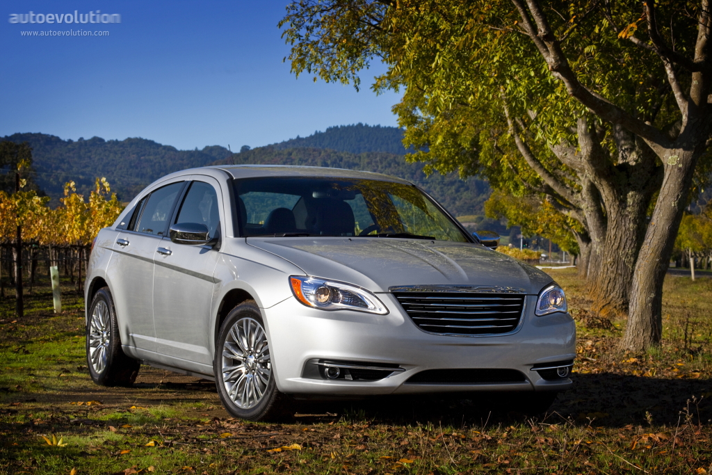 Chrysler 200 photo 17