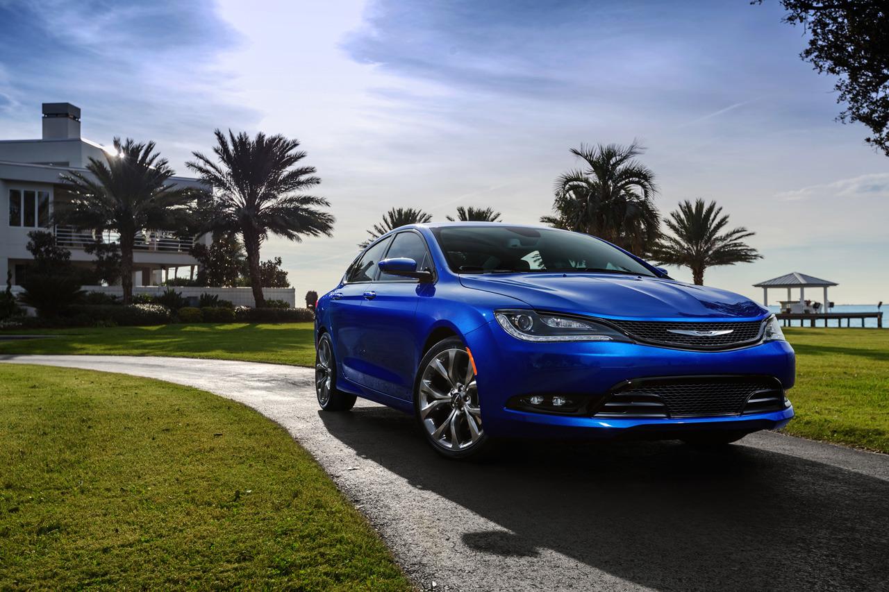 Chrysler 200 photo 19