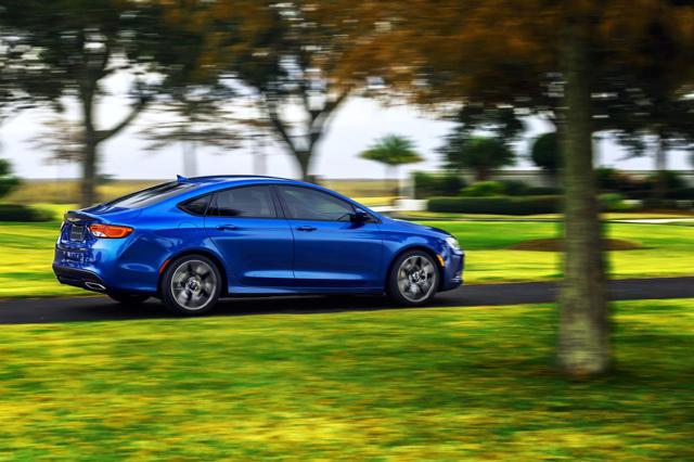 Chrysler 200 photo 20