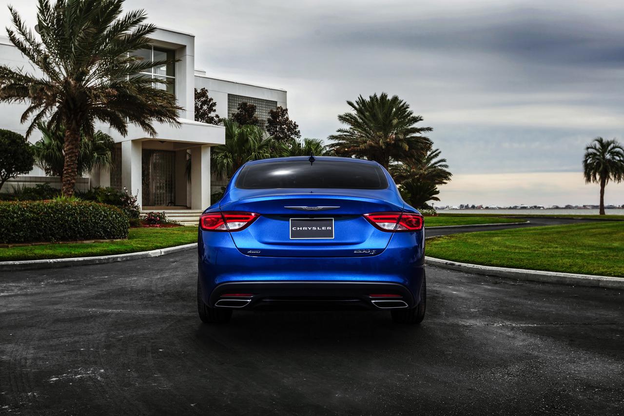 Chrysler 200 photo 29