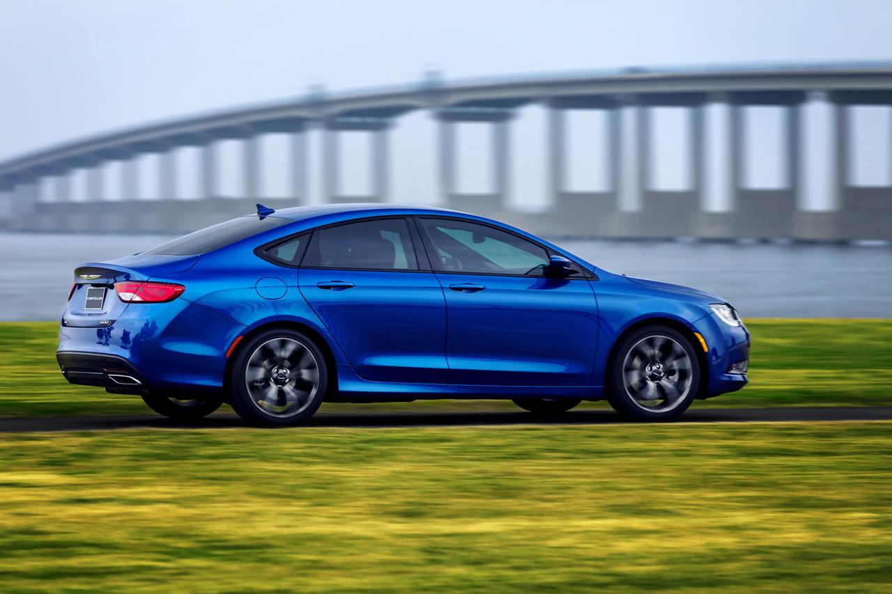 Chrysler 200 photo 33