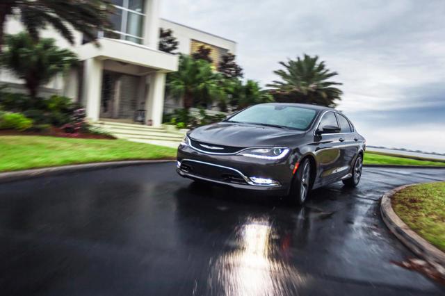 Chrysler 200 photo 34