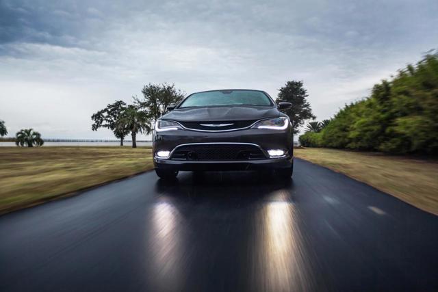 Chrysler 200 photo 43