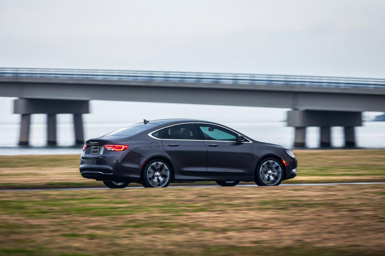 Chrysler 200 photo 44