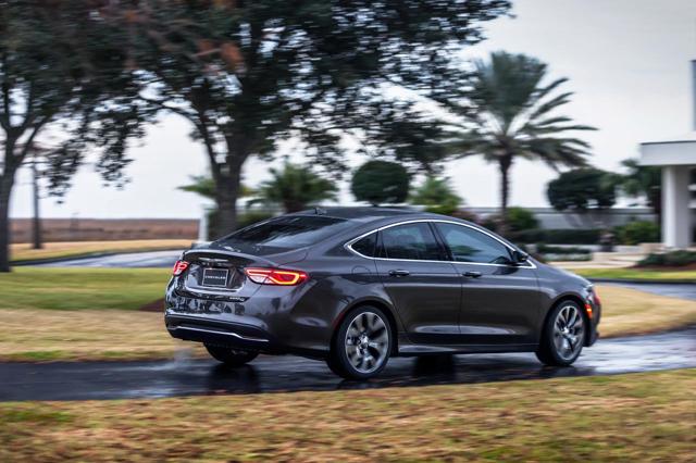 Chrysler 200 photo 45