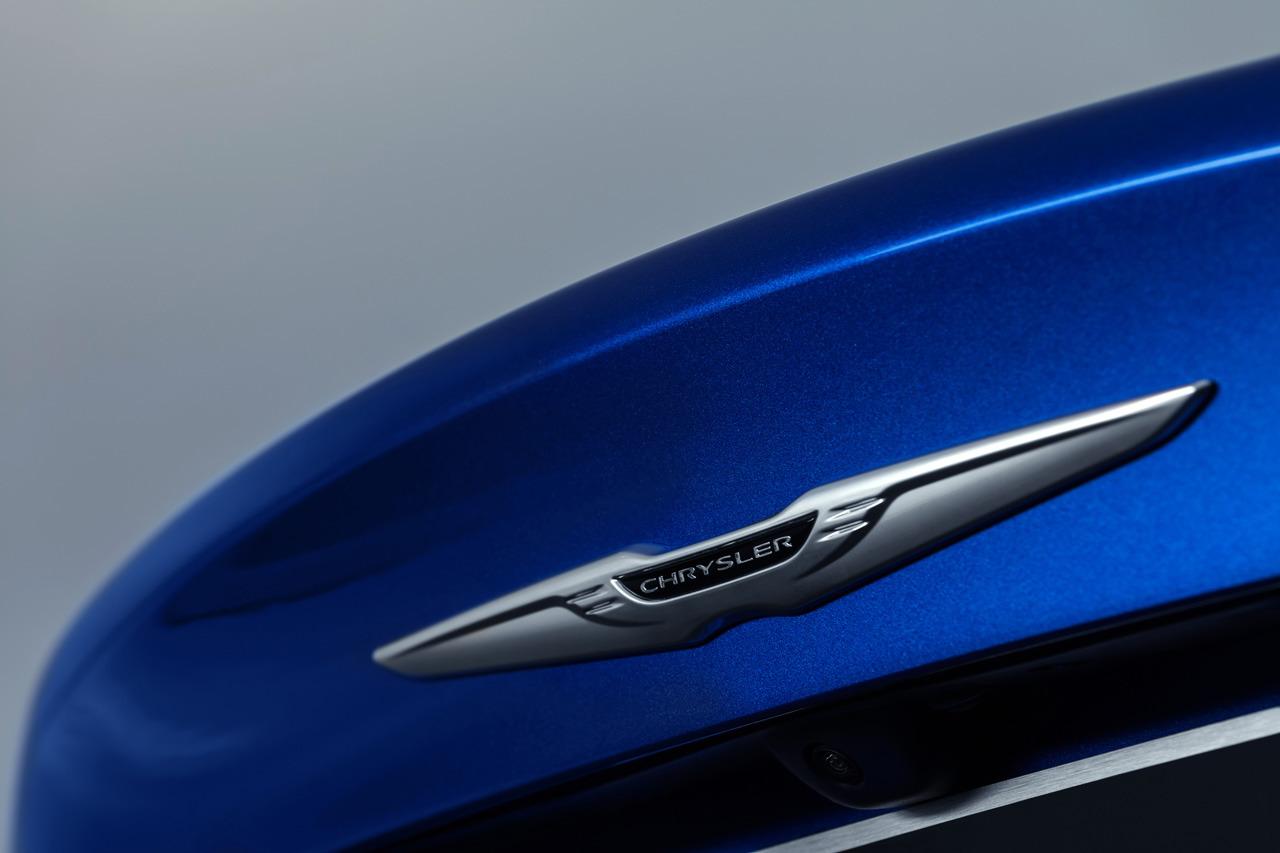 Chrysler 200 photo 51