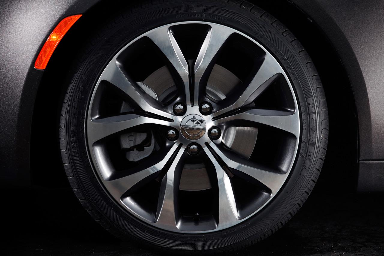 Chrysler 200 photo 53