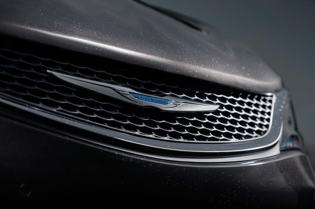 Chrysler 200 photo 56