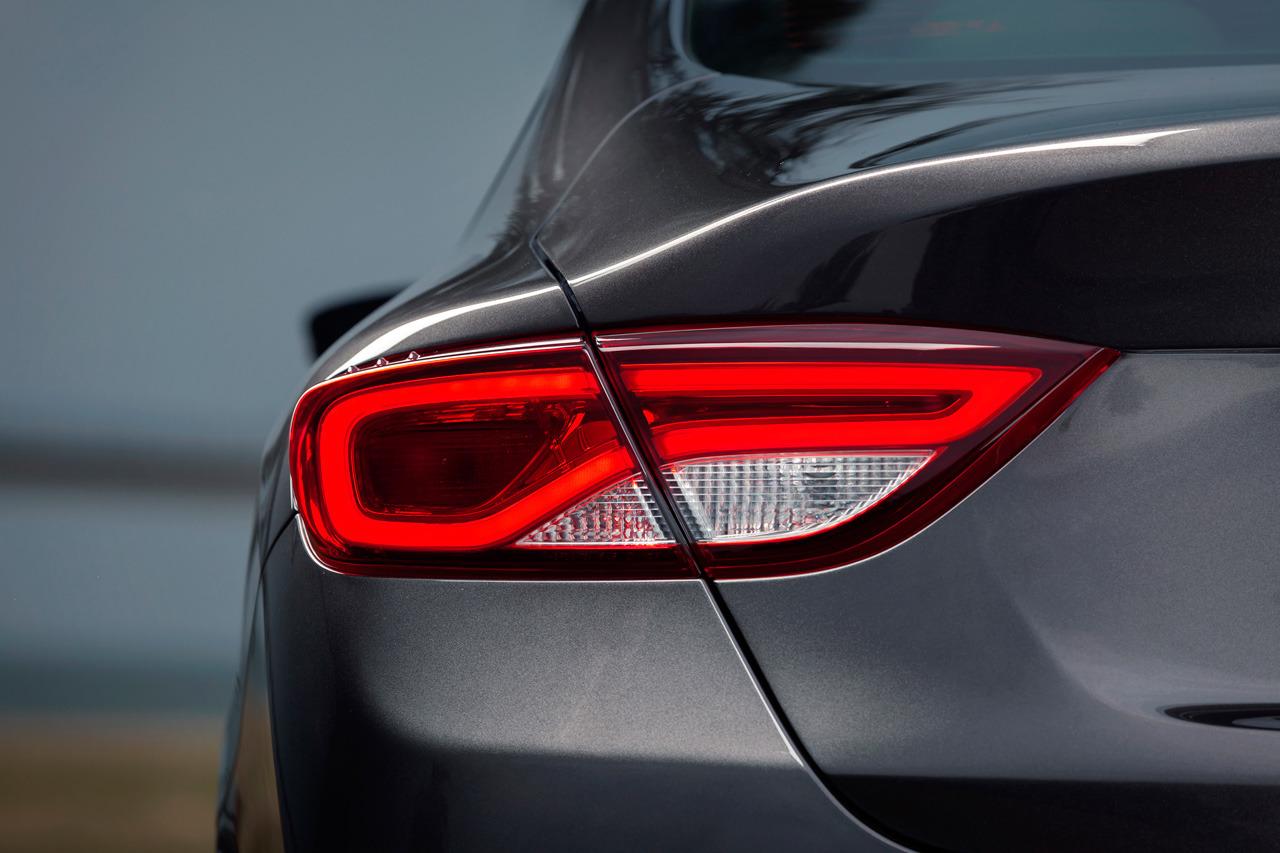 Chrysler 200 photo 6