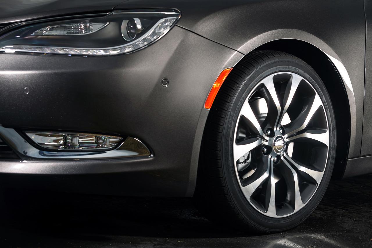 Chrysler 200 photo 64