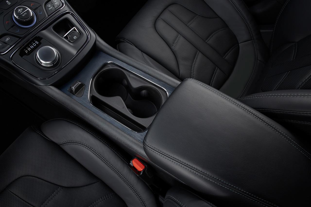 Chrysler 200 photo 69