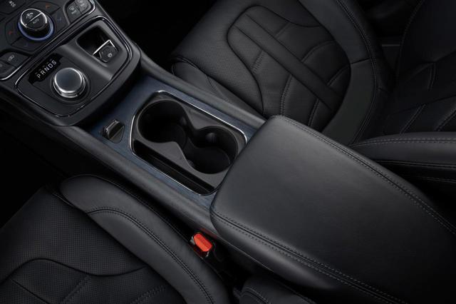 Chrysler 200 photo 69