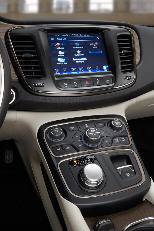 Chrysler 200 photo 90