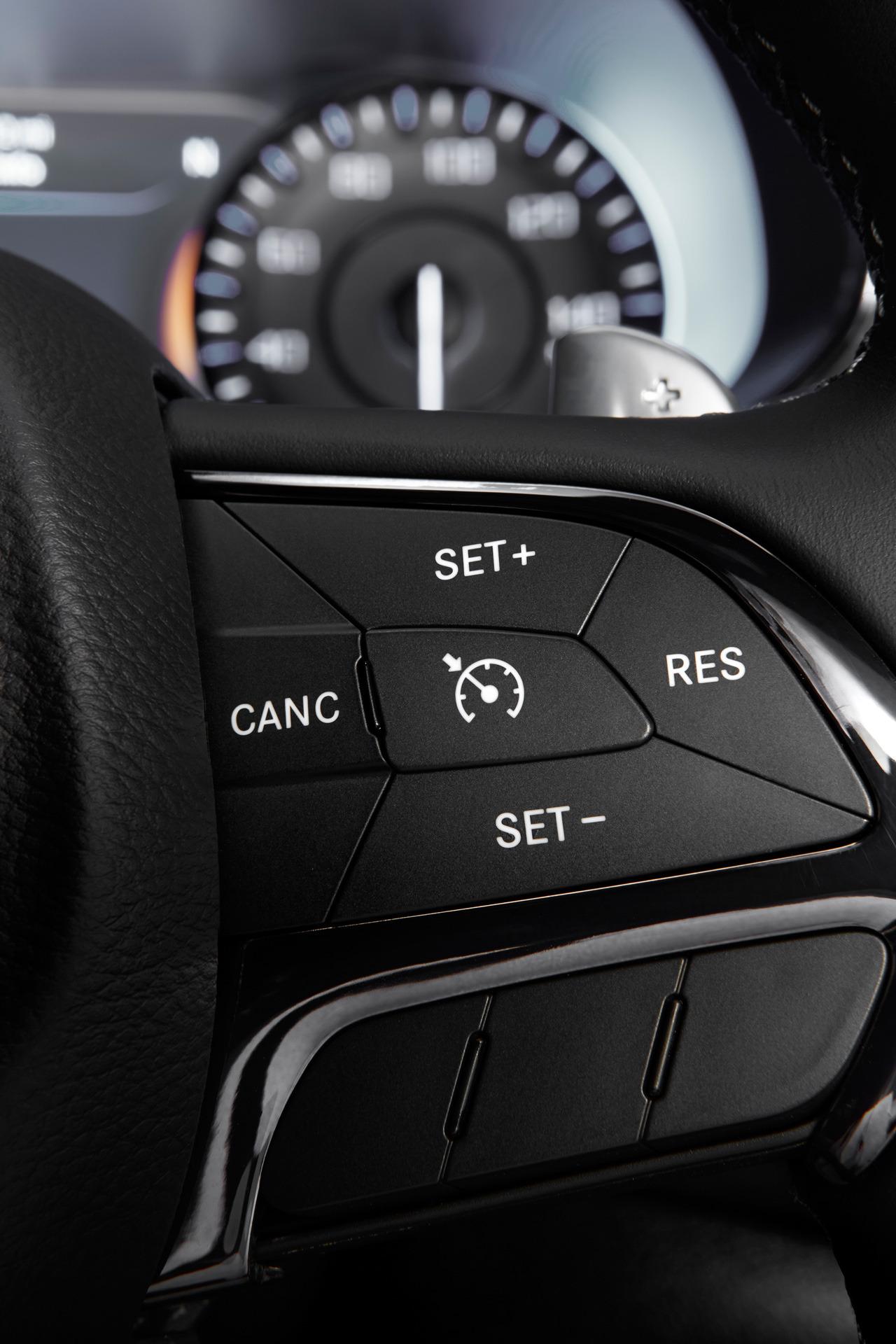 Chrysler 200 photo 96