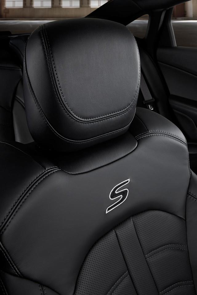 Chrysler 200 photo 97