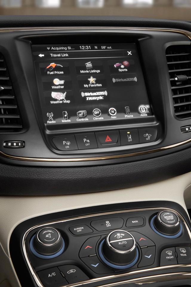 Chrysler 200 photo 99