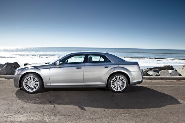 Chrysler 300 photo 2