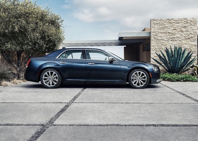 Chrysler 300 photo 8