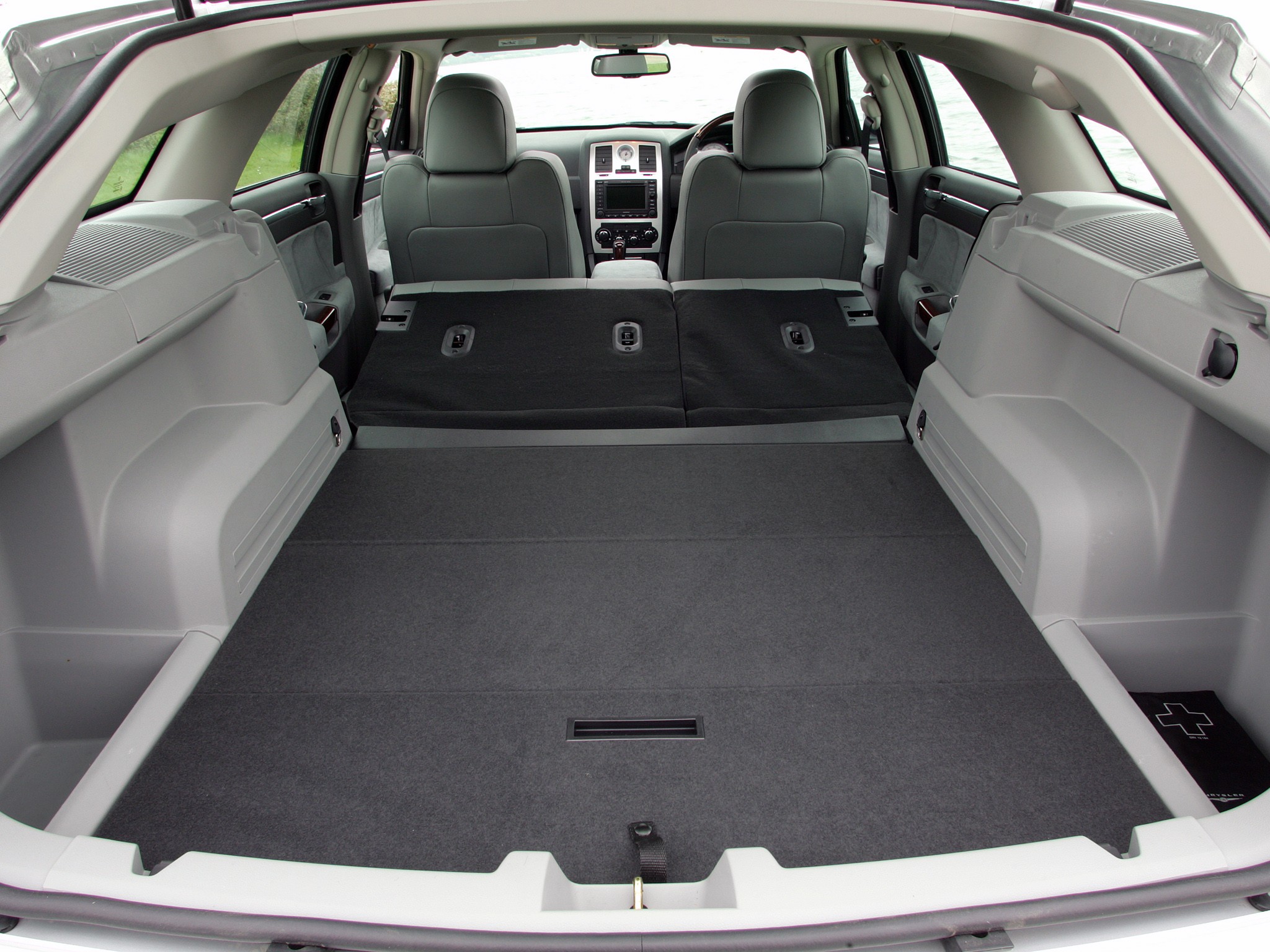 Chrysler 300C Touring photo 74