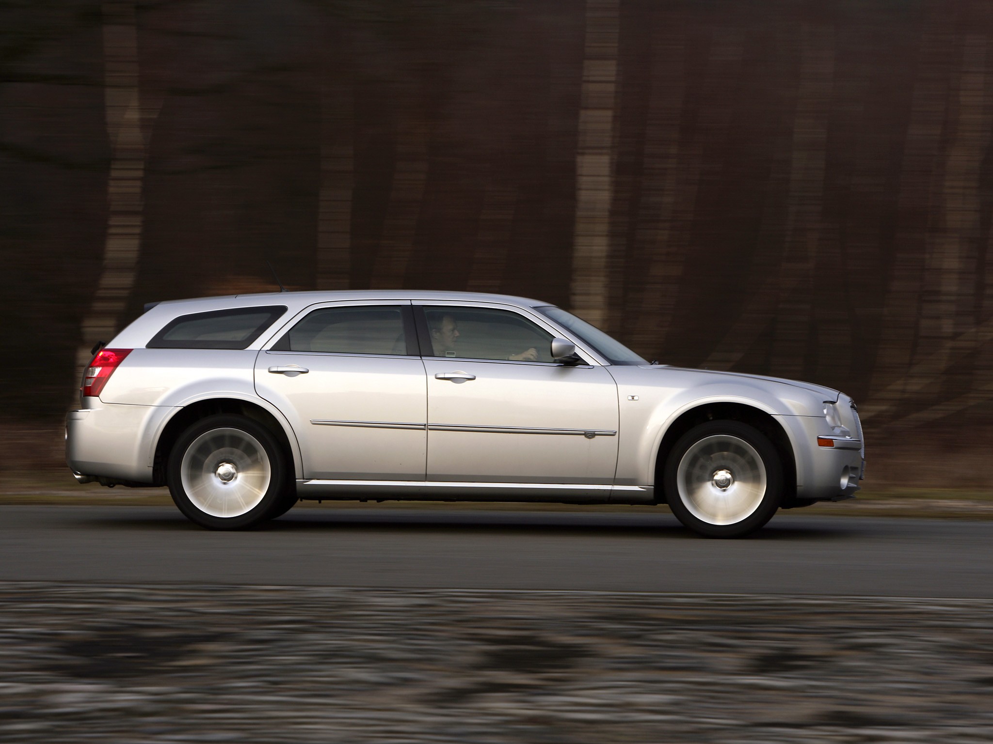 Chrysler 300C Touring photo 13