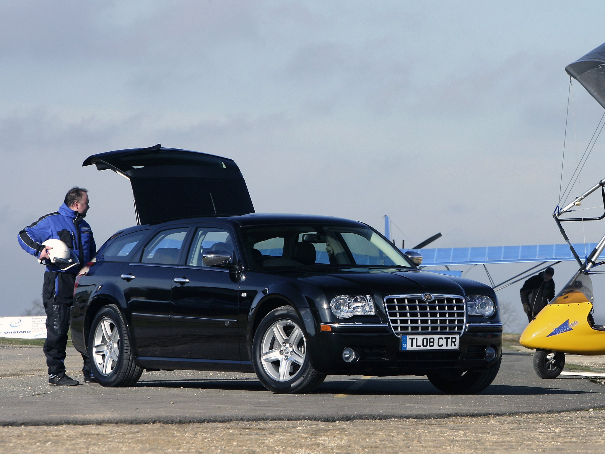 Chrysler 300C Touring photo 25