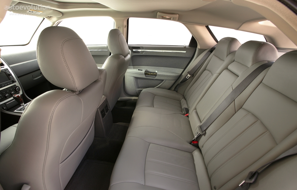 Chrysler 300C Touring photo 64