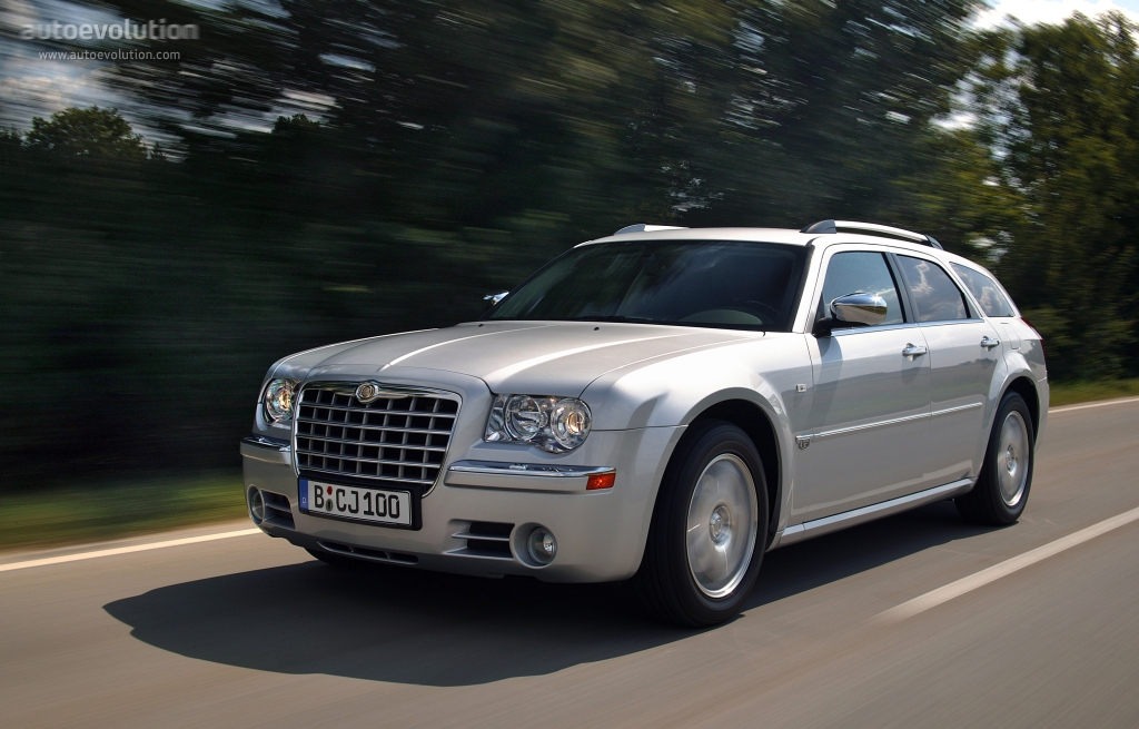 Chrysler 300C Touring photo 3