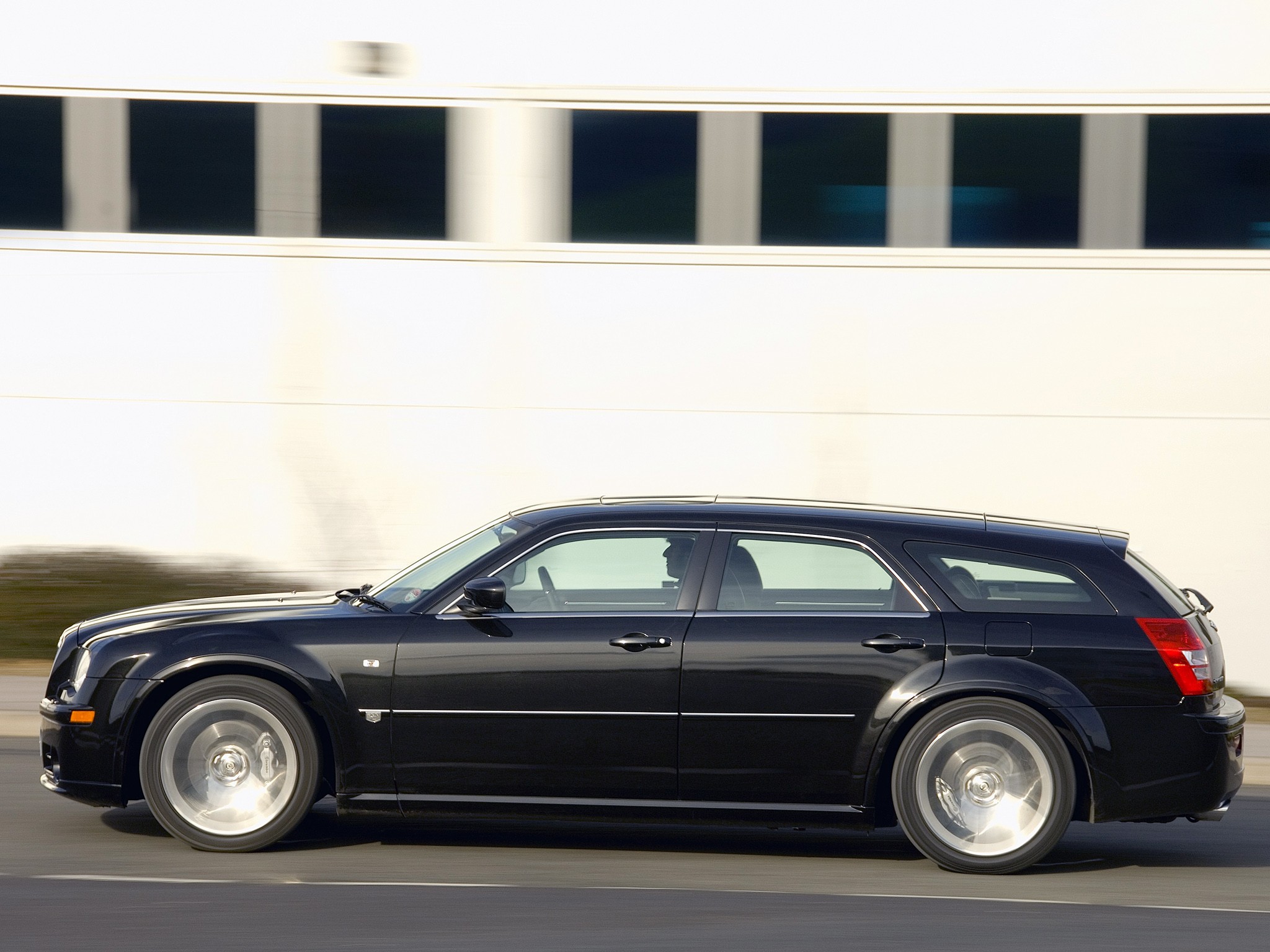 Chrysler 300C Touring photo 13