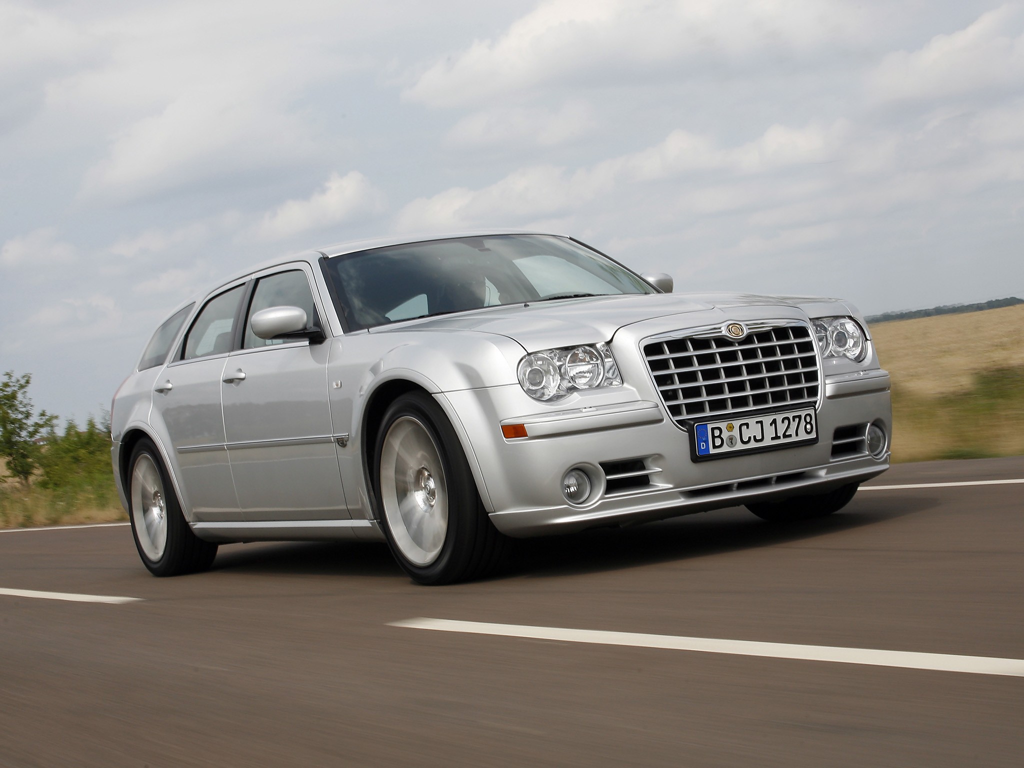 Chrysler 300C Touring photo 23