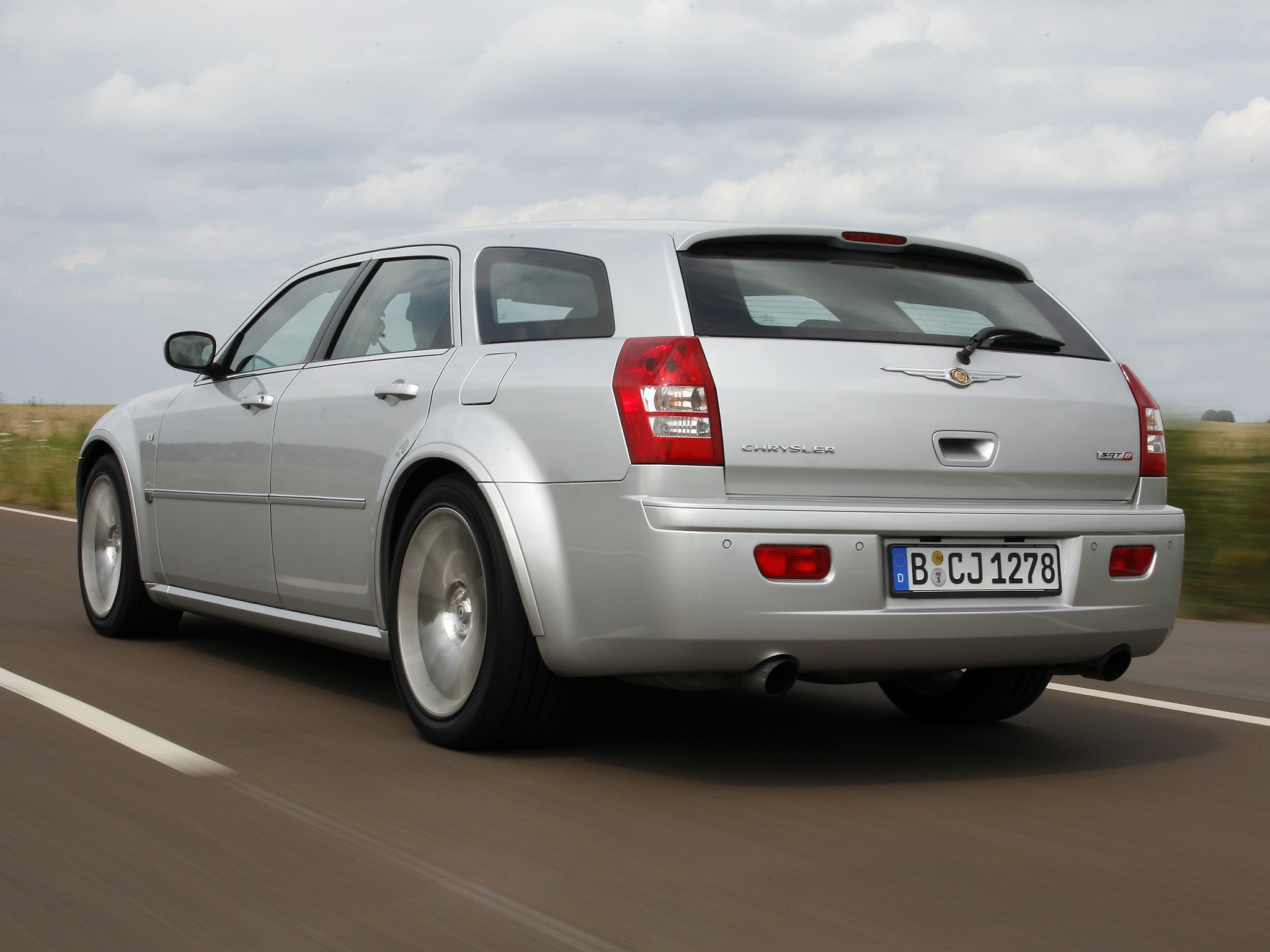 Chrysler 300C Touring photo 24