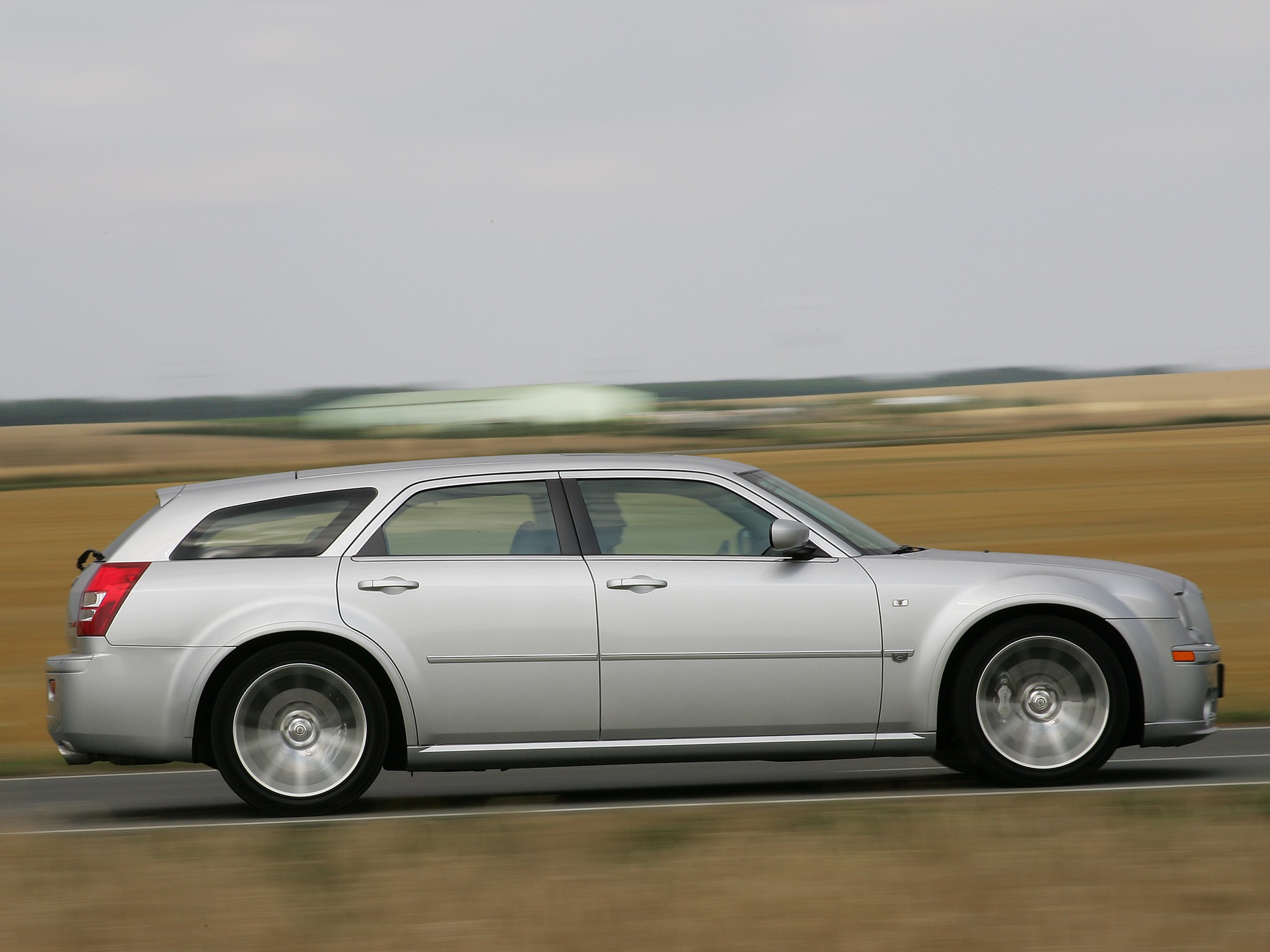 Chrysler 300C Touring photo 28