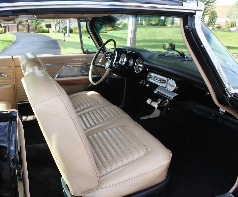 Chrysler 300C photo 16