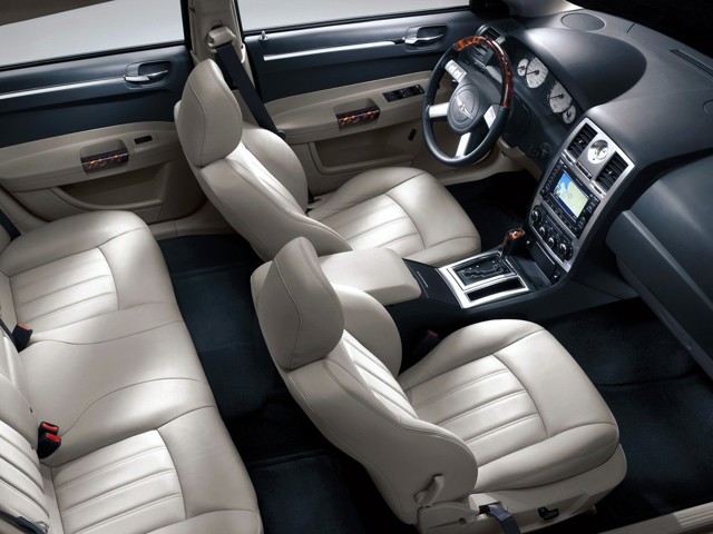 Chrysler 300C photo 43