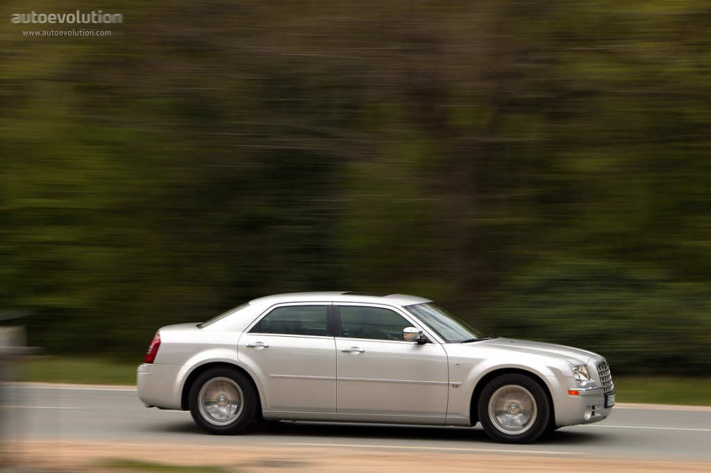 Chrysler 300C photo 4