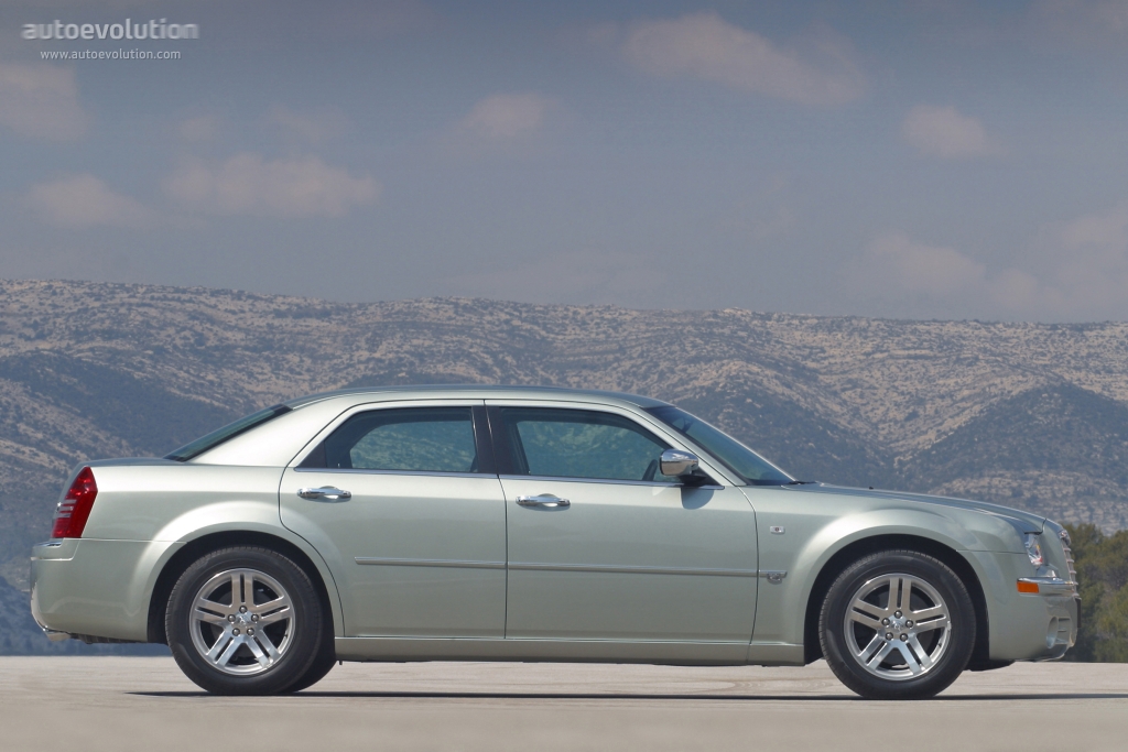 Chrysler 300C photo 5