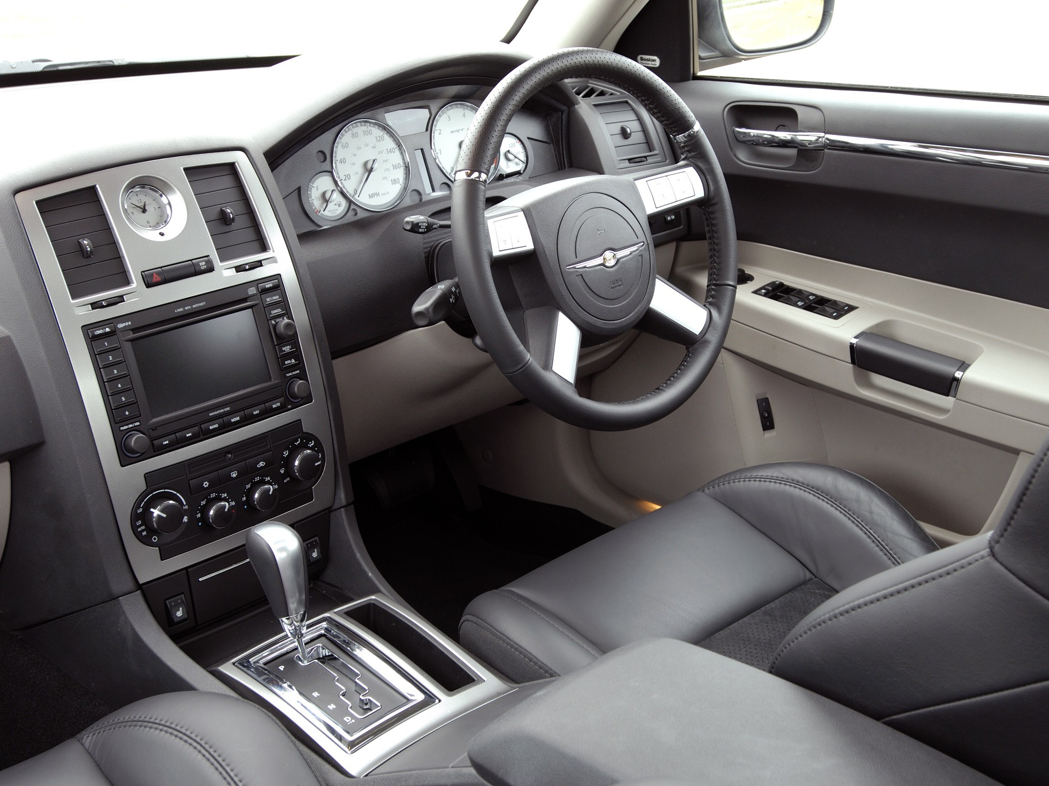 Chrysler 300C photo 42