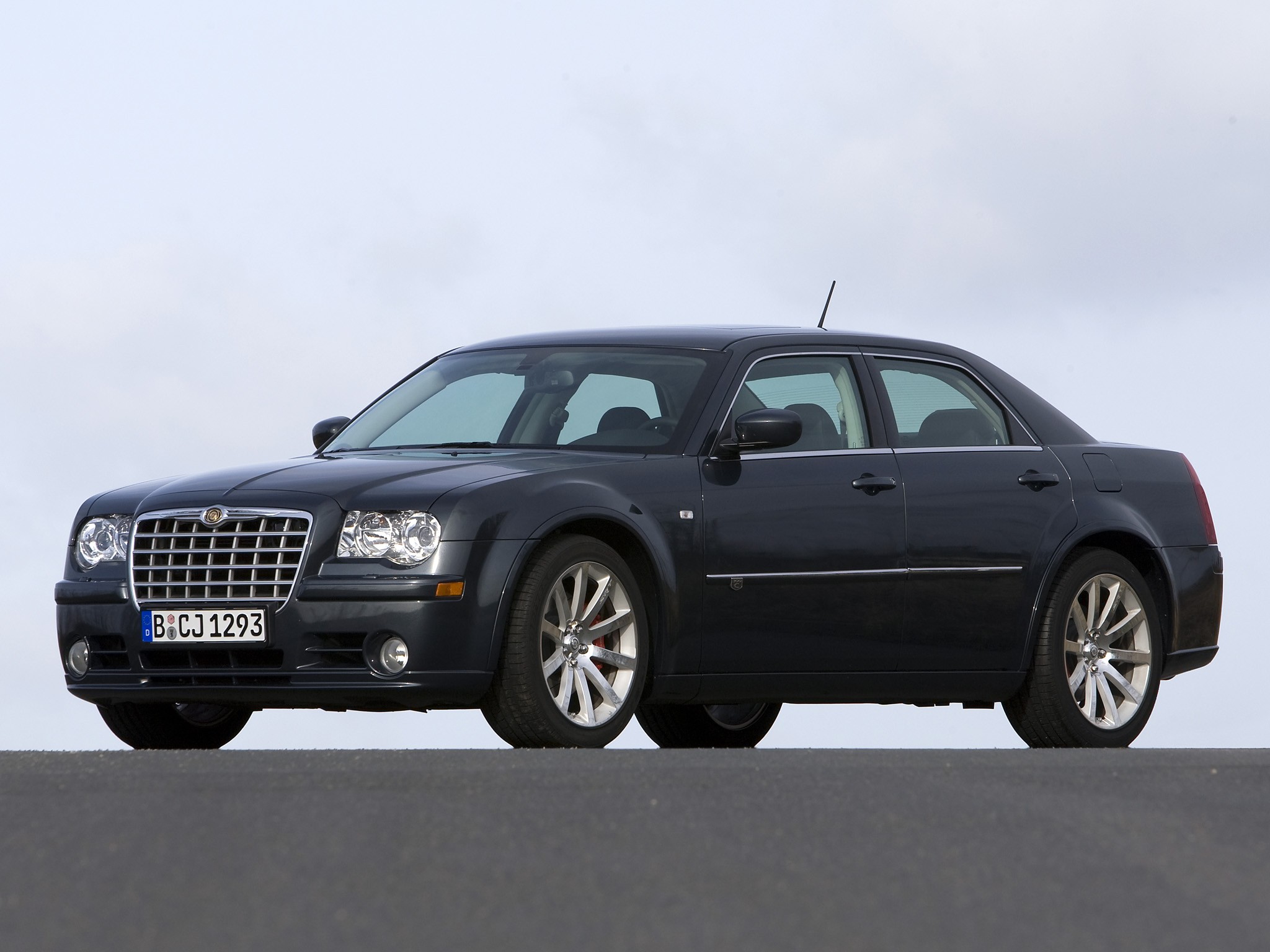 Chrysler 300C photo 8