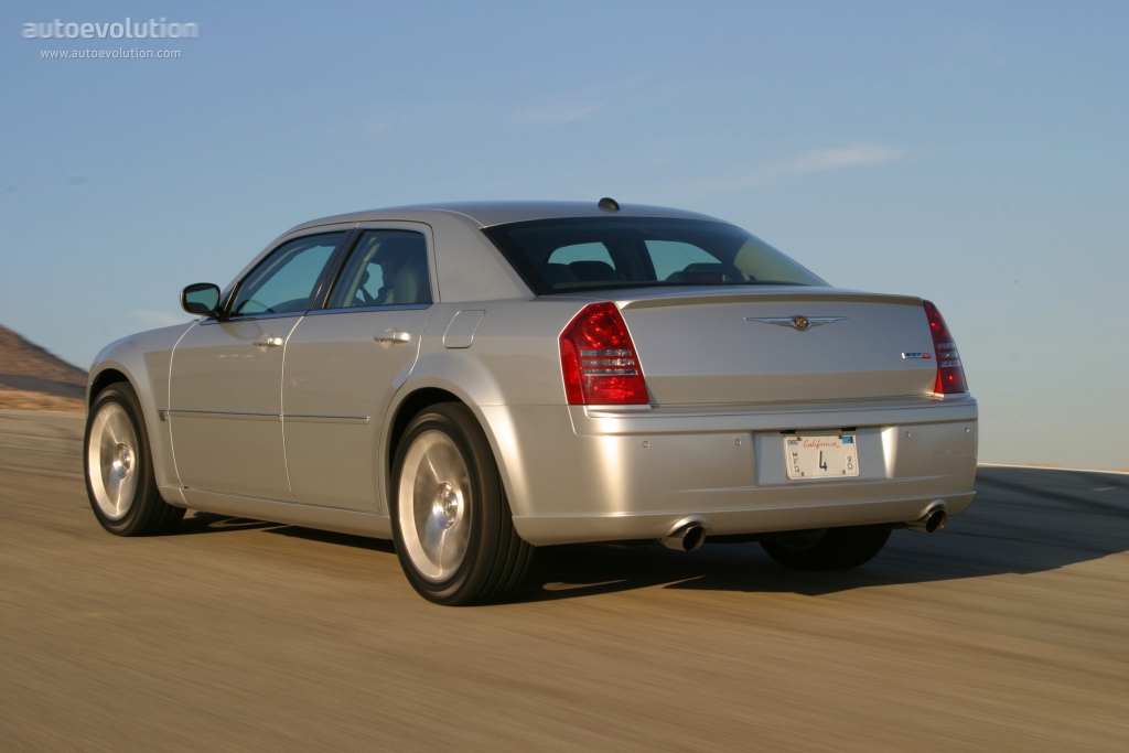 Chrysler 300C photo 6