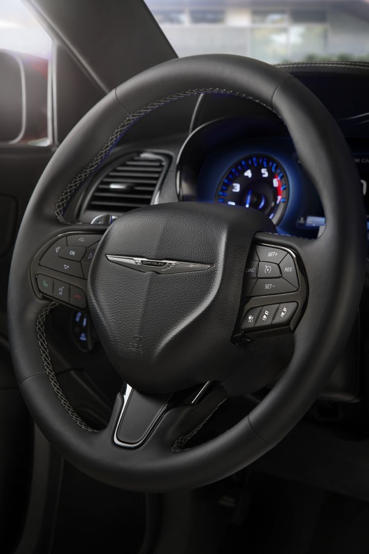 Chrysler 300C photo 23