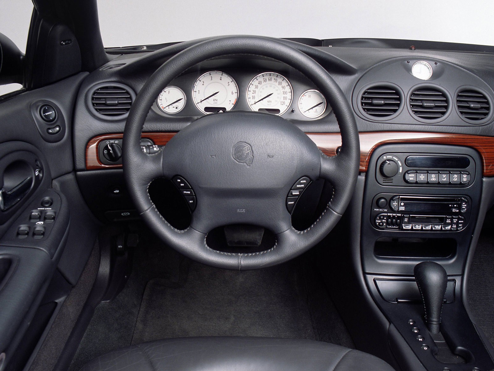 Chrysler 300M photo 21