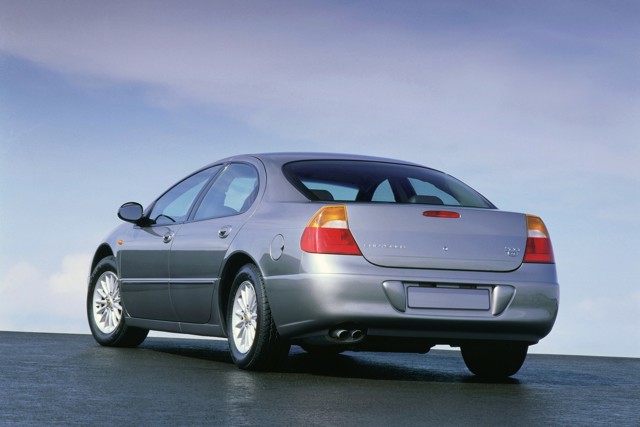 Chrysler 300M photo 13