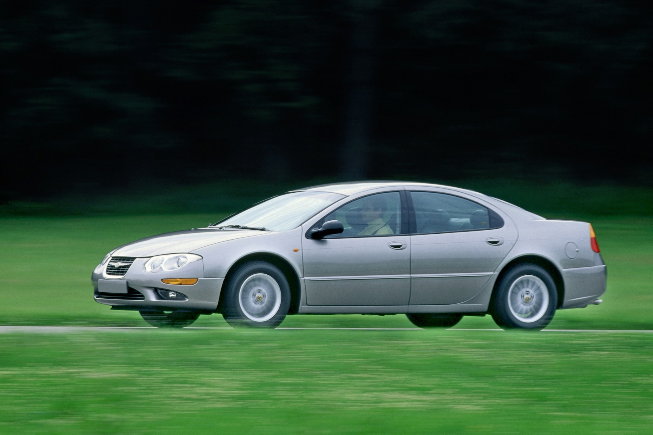 Chrysler 300M photo 14