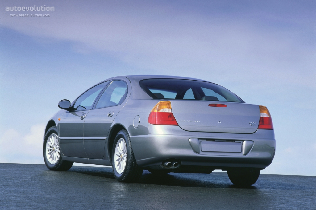 Chrysler 300M photo 4