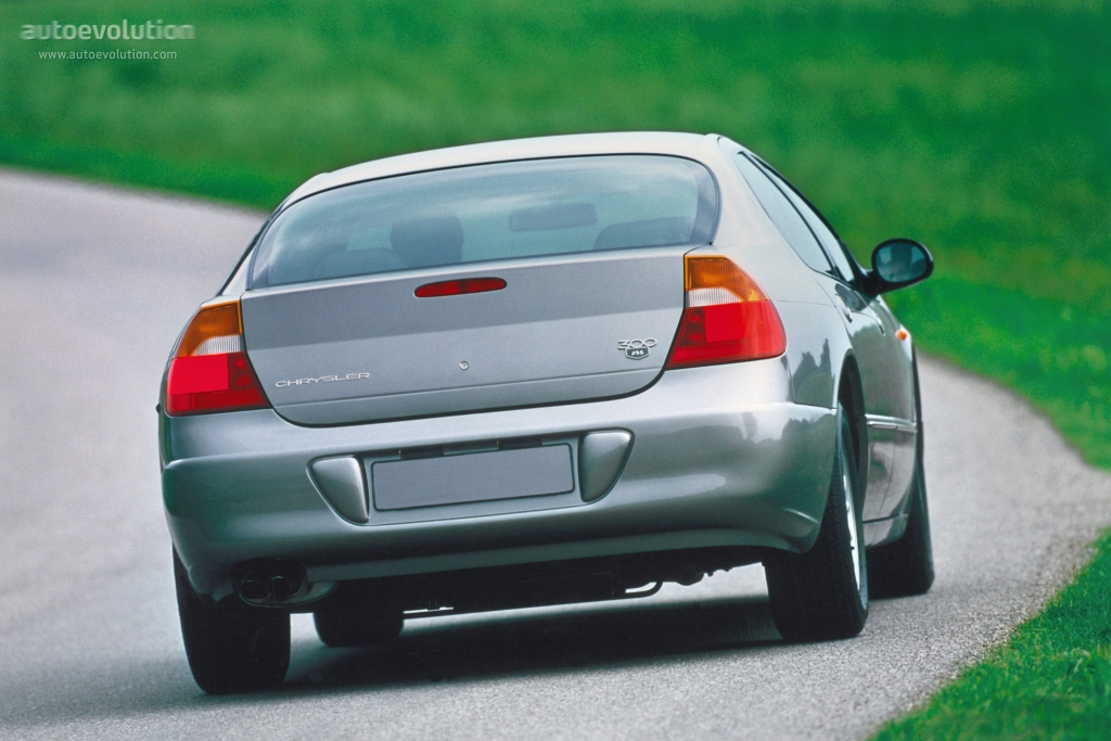 Chrysler 300M photo 5