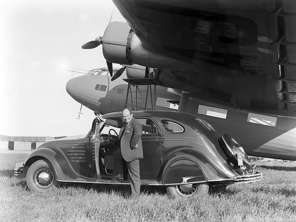 Chrysler Airflow photo 11