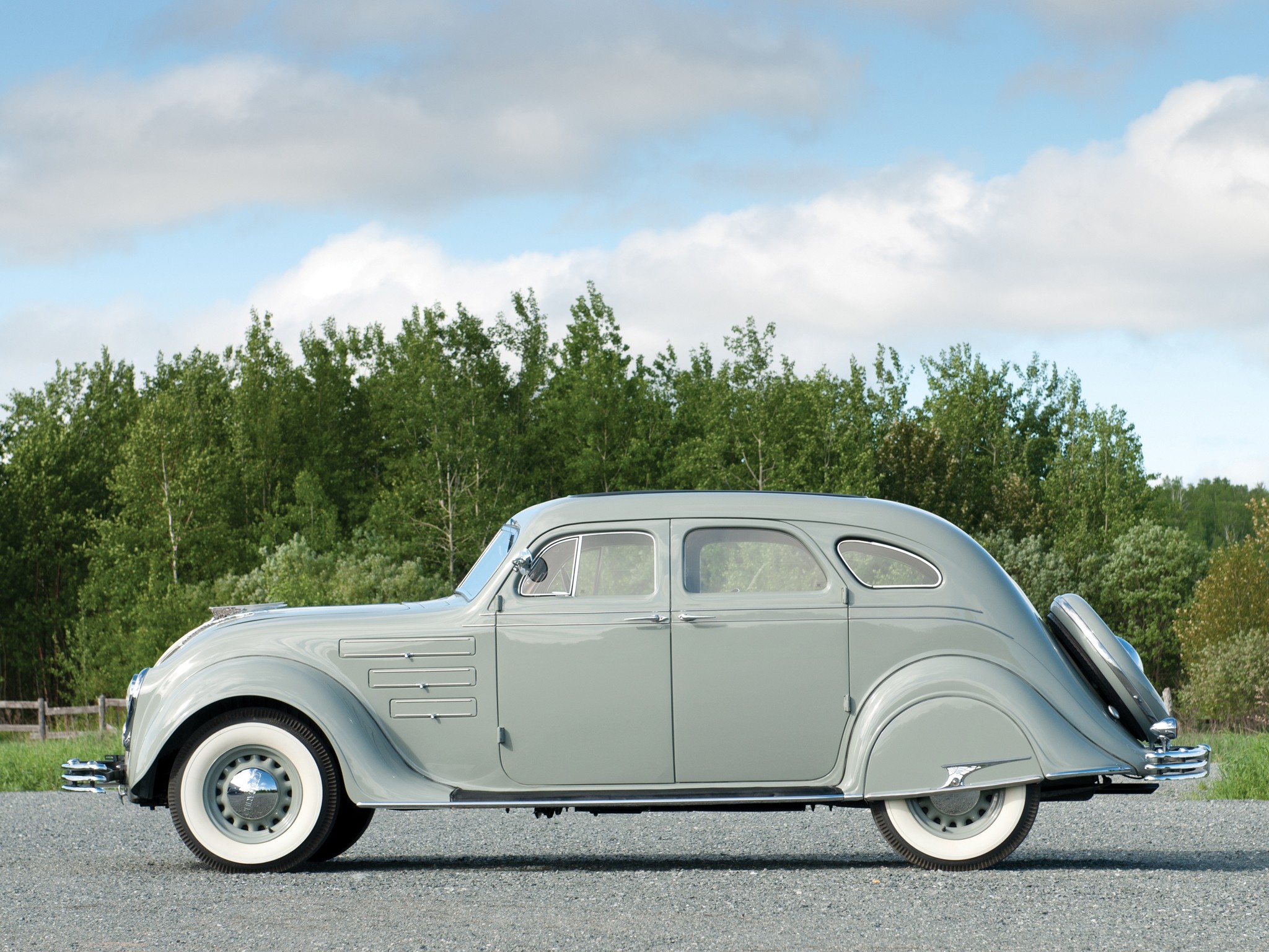 Chrysler Airflow photo 17