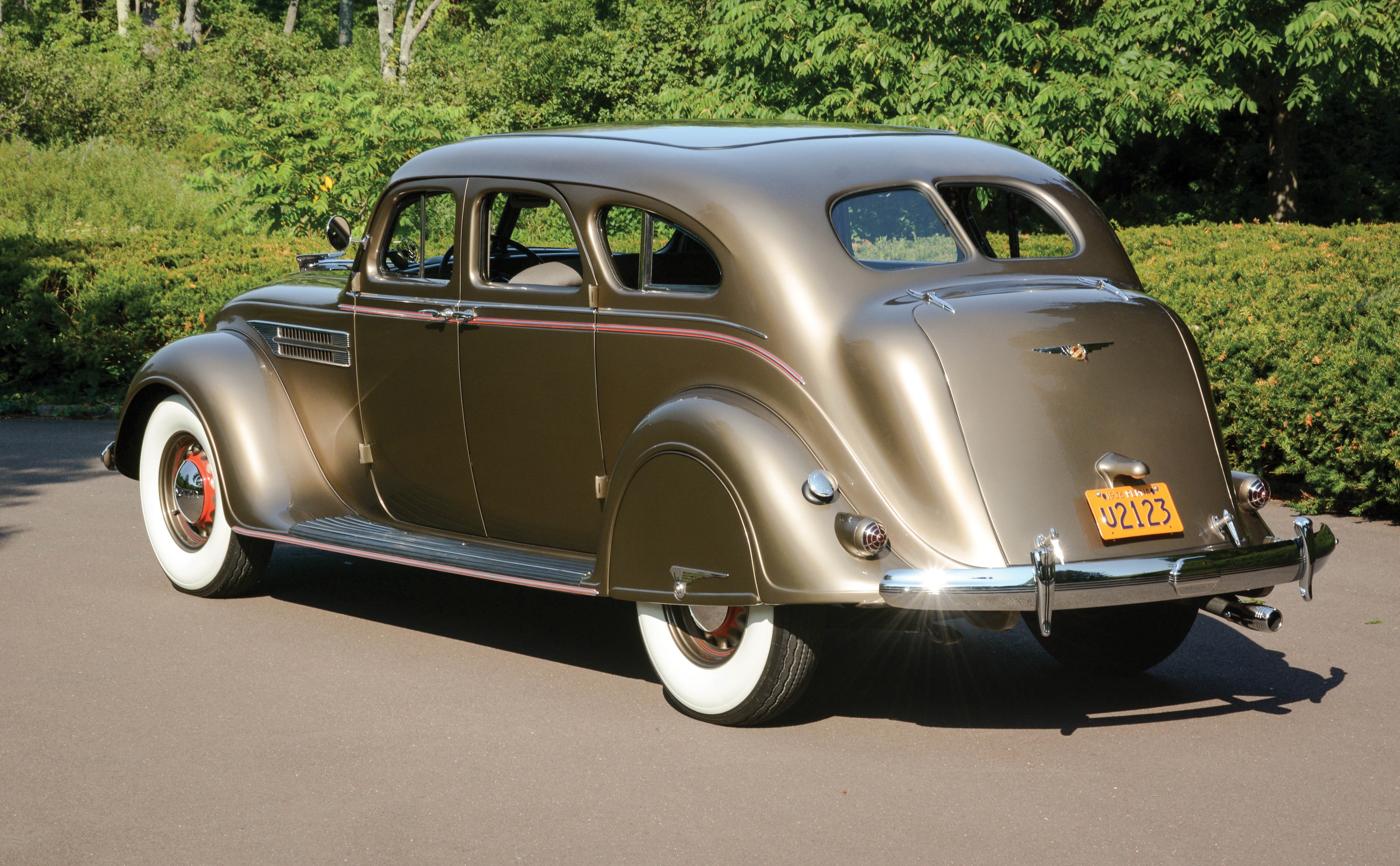Chrysler Airflow photo 27