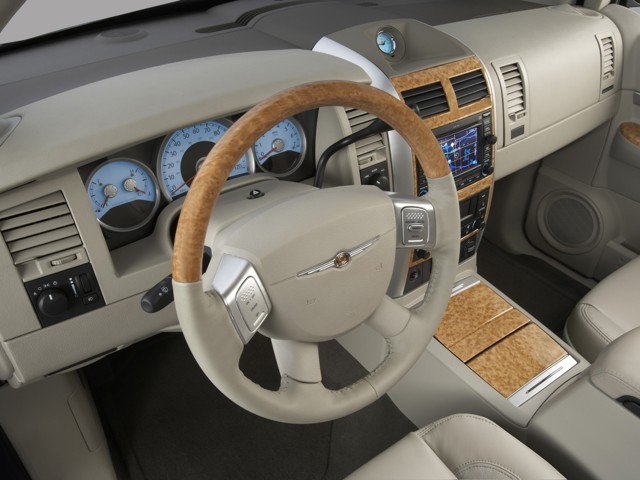 Chrysler Aspen photo 40